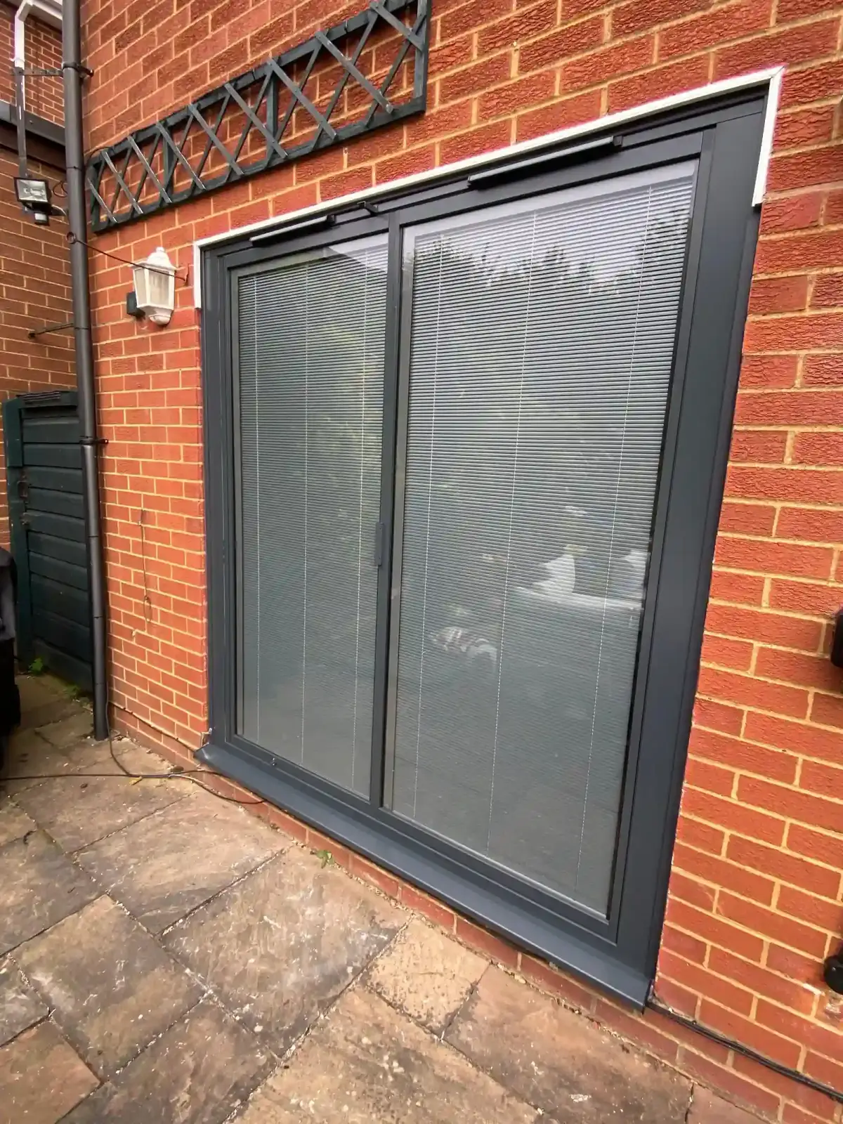 concertina glass doors with integral blinds