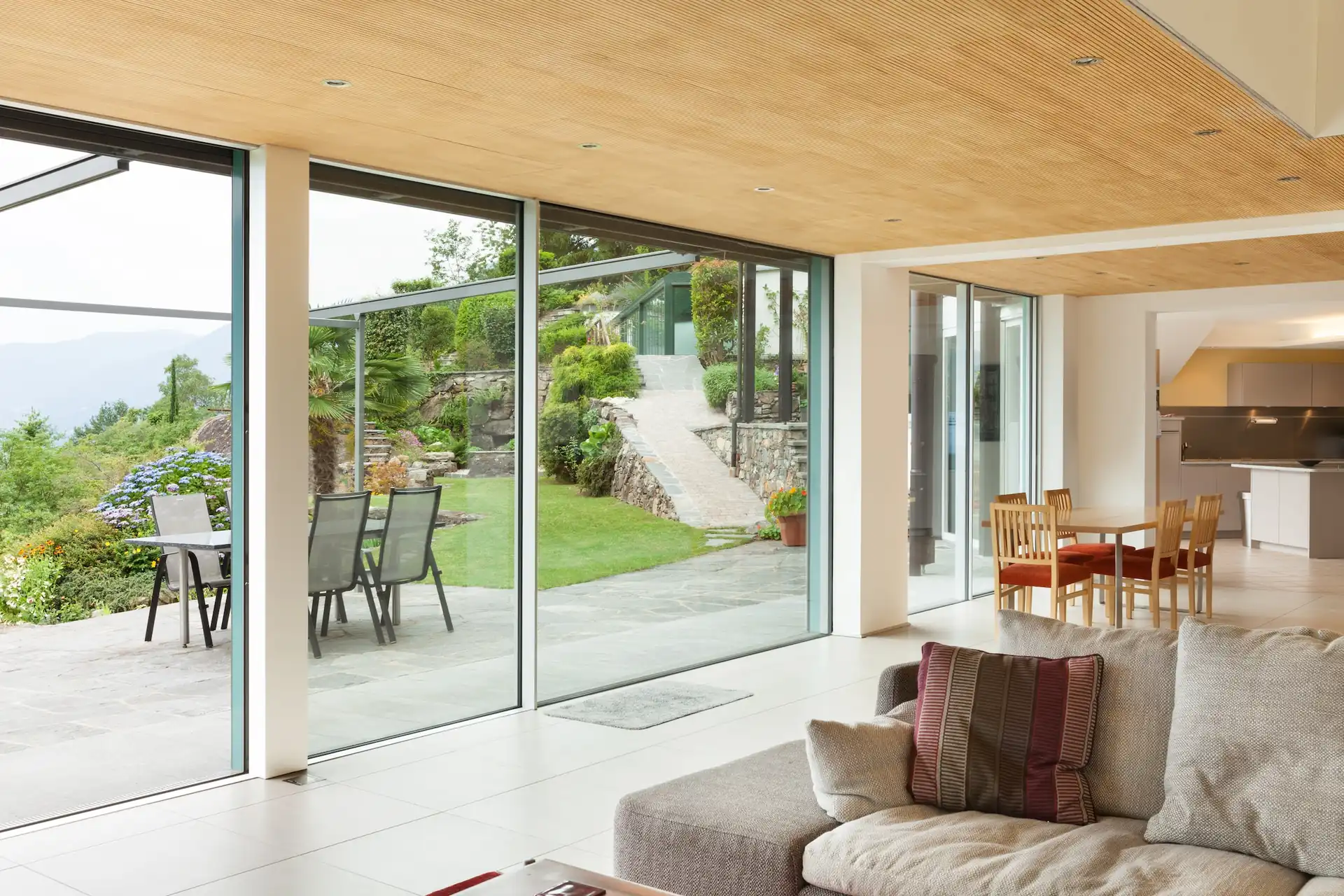 floor to ceiling sliding doors